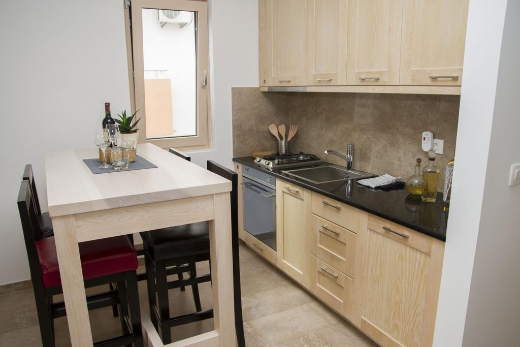 Apartments Brezanin ストモレ エクステリア 写真