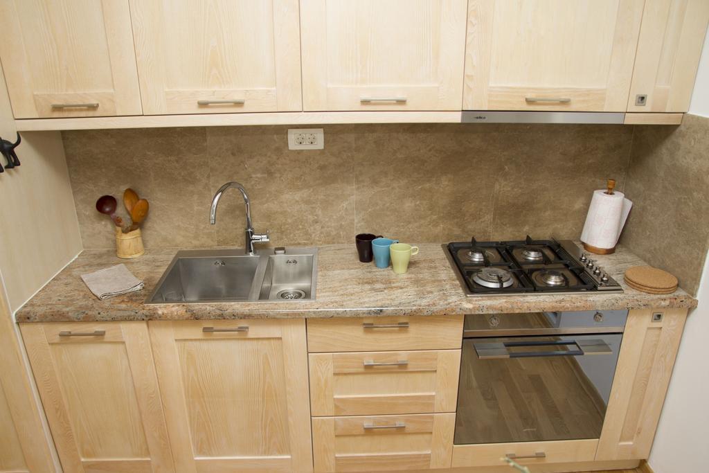 Apartments Brezanin ストモレ エクステリア 写真